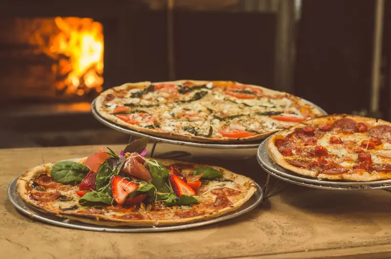 Pizze ispred peći